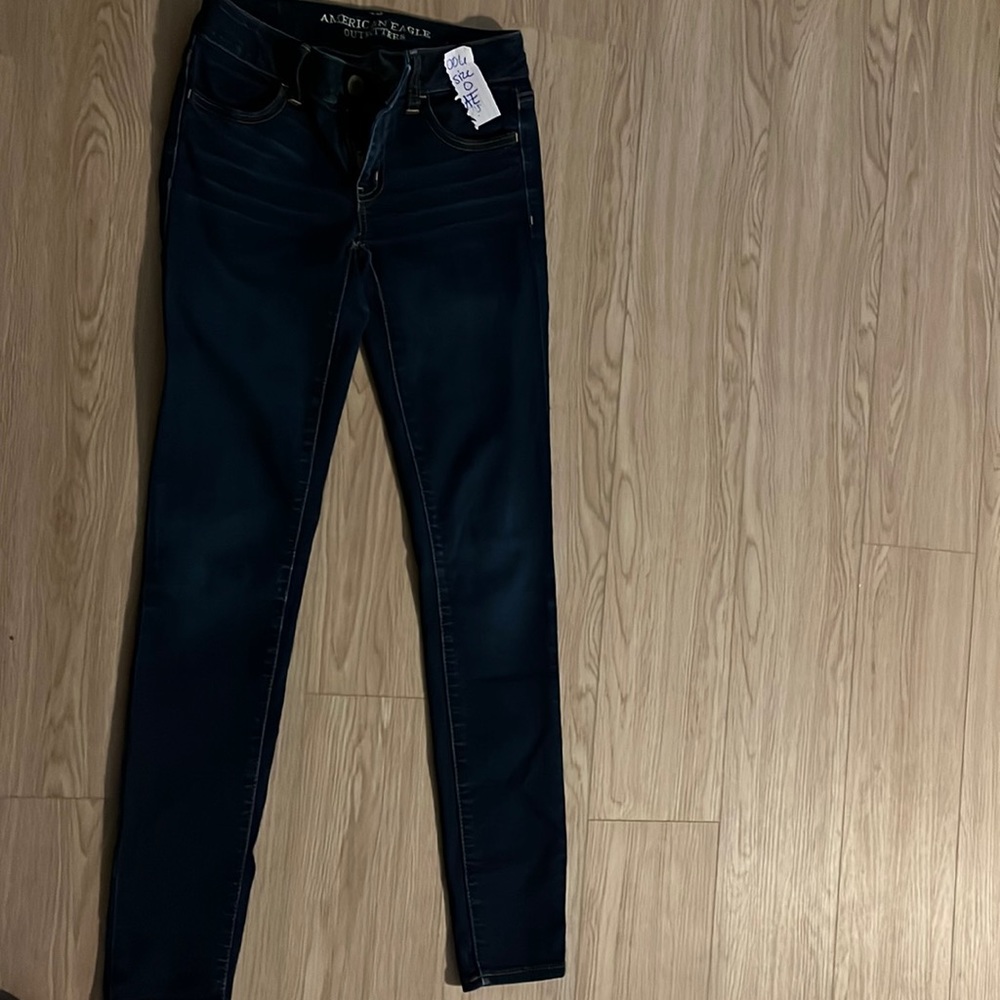Size 0 American eagle skinny